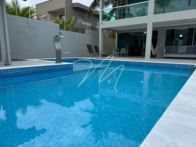 Casa com 700m² 4 quartos e 3 banheiros, à venda, no bairro Olivença  em Ilhéus