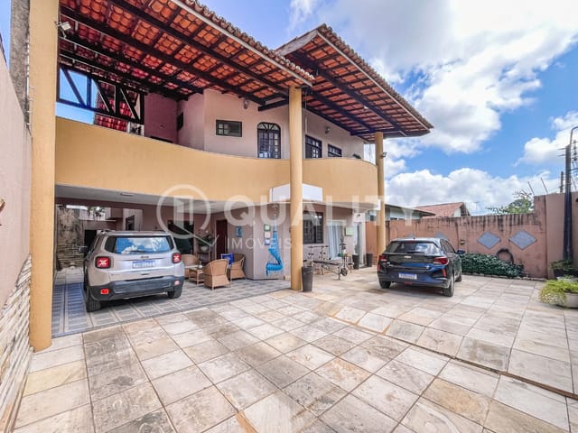 Casa com 321m² 4 quartos e 5 banheiros, à venda, no bairro Parque Manibura em Fortaleza