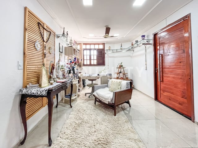 Casa com 321m² 4 quartos e 5 banheiros, à venda, no bairro Parque Manibura em Fortaleza