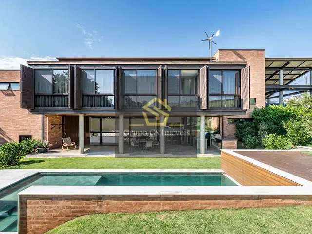 Casa com 1000m² 5 quartos e 6 banheiros, à venda, no bairro Joapiranga em Valinhos