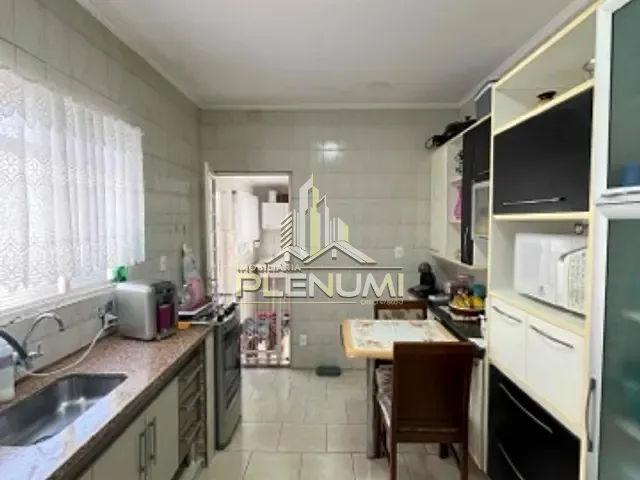 Casa 3 quartos e 2 banheiros, à venda, no bairro Parque Universitário em Rio Claro
