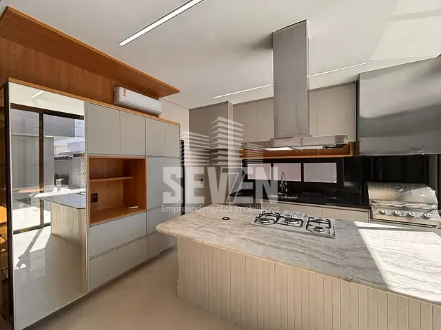 Casa com 366m² 3 quartos e 5 banheiros, à venda, no bairro Jardim Jandira em Bauru