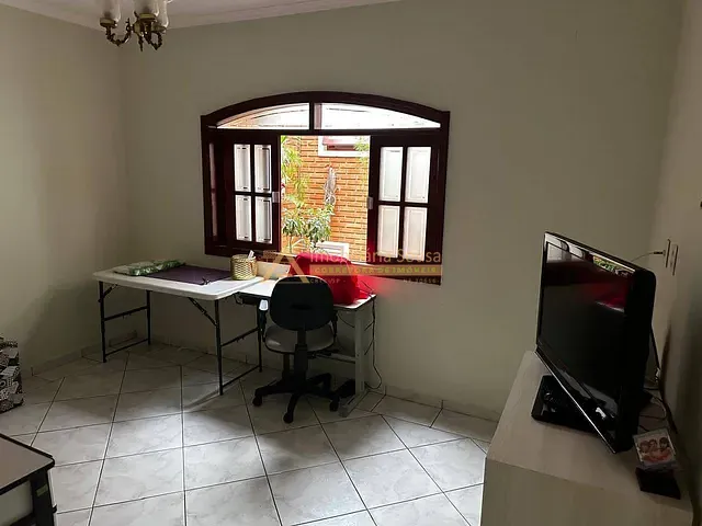 Casa com 374m² 4 quartos e 7 banheiros, à venda, no bairro Jardim Tannus em Jundiaí