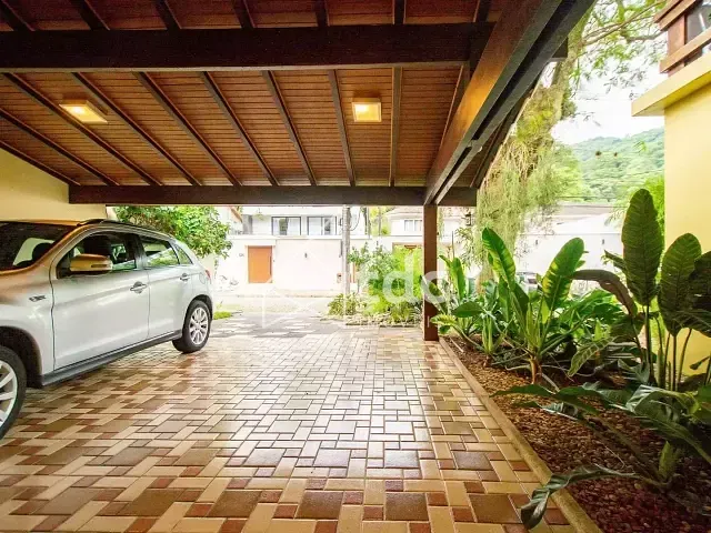 Casa com 596m² 4 quartos e 1 banheiro, à venda, no bairro Itanhangá em Rio de Janeiro