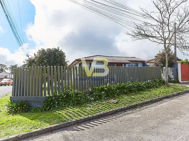 Casa com 674m² 3 quartos e 2 banheiros, à venda, no bairro Centro em Piraquara