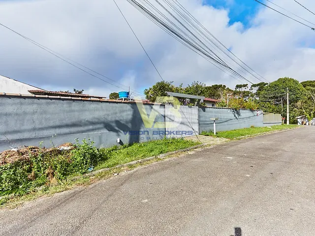 Casa com 674m² 3 quartos e 2 banheiros, à venda, no bairro Centro em Piraquara