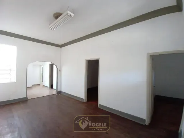 Casa 3 quartos e 2 banheiros, à venda, no bairro Centro em Mogi Mirim