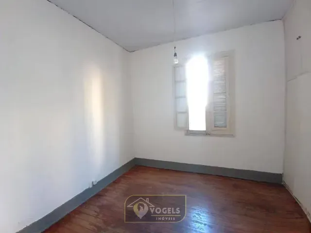Casa 3 quartos e 2 banheiros, à venda, no bairro Centro em Mogi Mirim