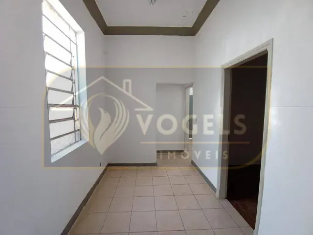 Casa 3 quartos e 2 banheiros, à venda, no bairro Centro em Mogi Mirim