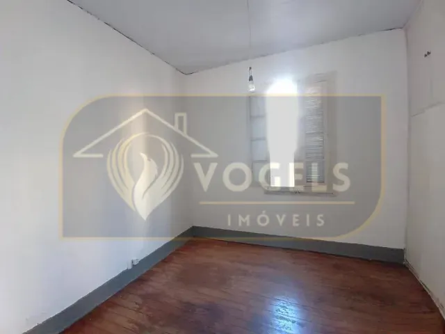 Casa 3 quartos e 2 banheiros, à venda, no bairro Centro em Mogi Mirim