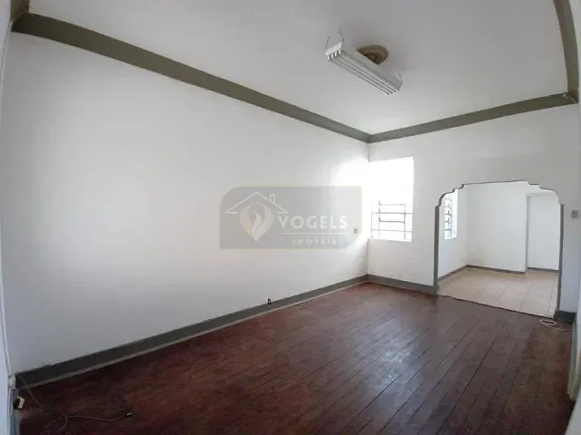 Casa 3 quartos e 2 banheiros, à venda, no bairro Centro em Mogi Mirim