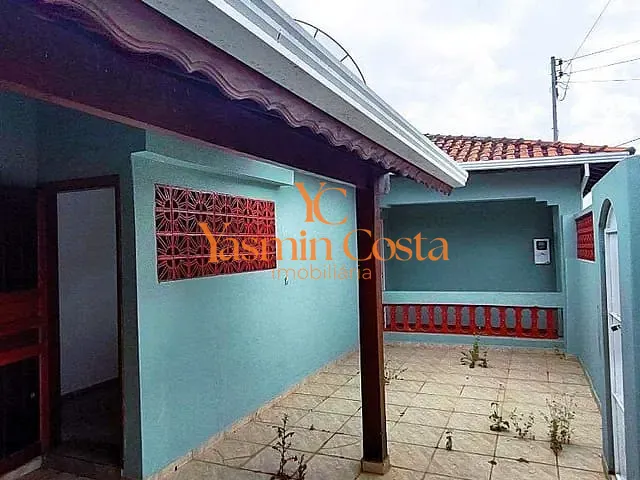 Casa com 506m² 3 quartos e 1 banheiro, à venda, no bairro Centro em Cambuí