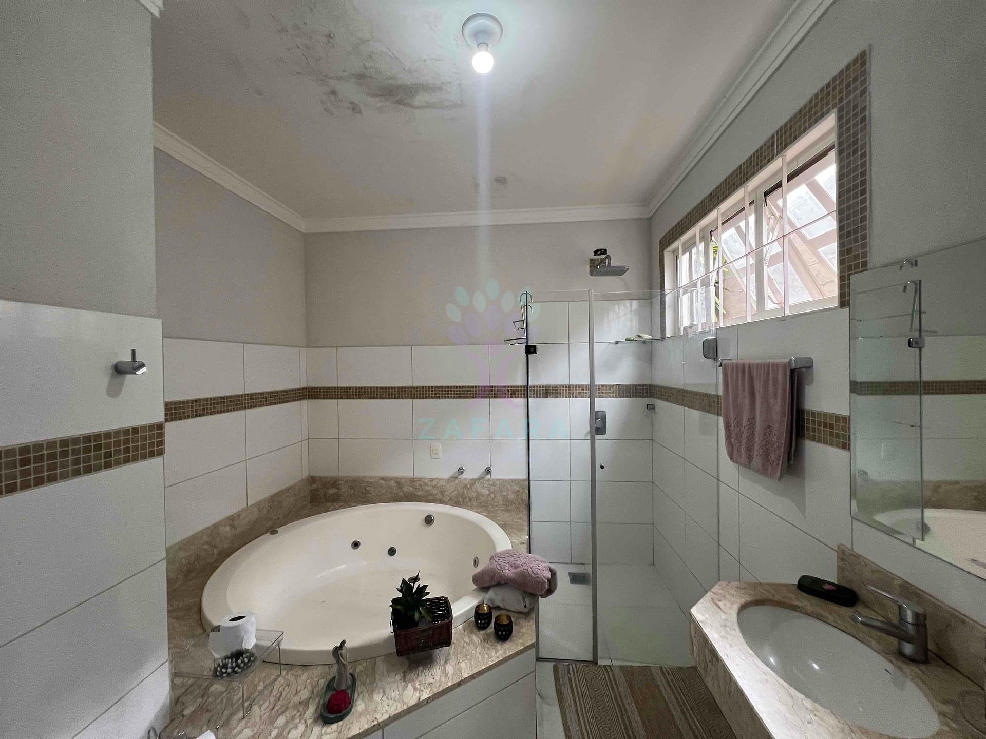 Casa para alugar com 4 quartos, 180m² - Foto 12