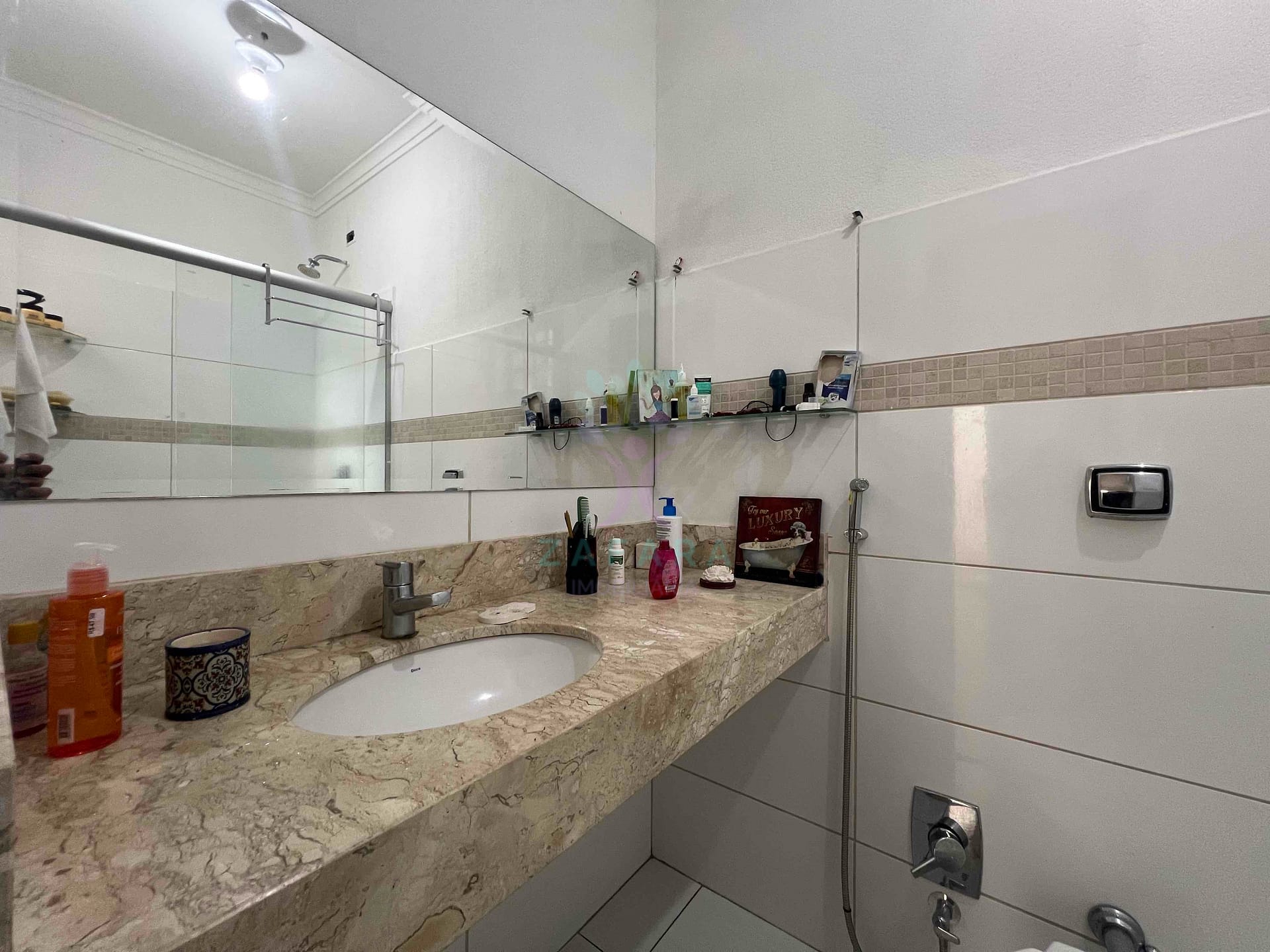 Casa para alugar com 4 quartos, 180m² - Foto 18