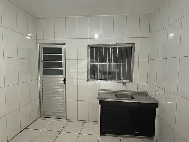 Casa 1 quarto e 1 banheiro, para alugar, no bairro Vila Nogueira em Diadema