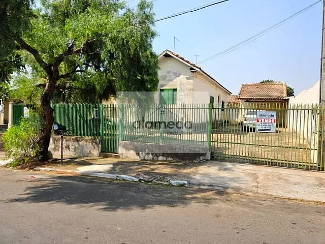 Casa com 780m² 2 quartos e 1 banheiro, à venda, no bairro CENTTRO em Jacarezinho