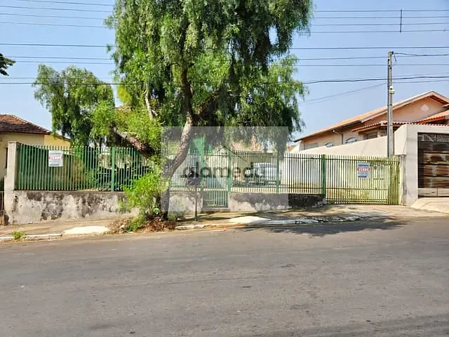 Casa com 780m² 2 quartos e 1 banheiro, à venda, no bairro CENTTRO em Jacarezinho