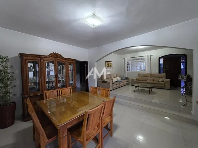 Casa com 953m² 5 quartos e 6 banheiros, para alugar, no bairro Setor Habitacional Vicente Pires - Trecho 3 em Brasília