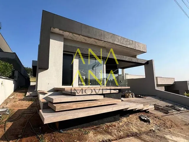 Casa com 600m² 3 quartos e 5 banheiros, à venda, no bairro Condomínio Terras de Santa Cruz em Bragança Paulista