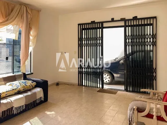 Casa com 252m² 2 quartos e 2 banheiros, à venda, no bairro São Judas em Itajaí