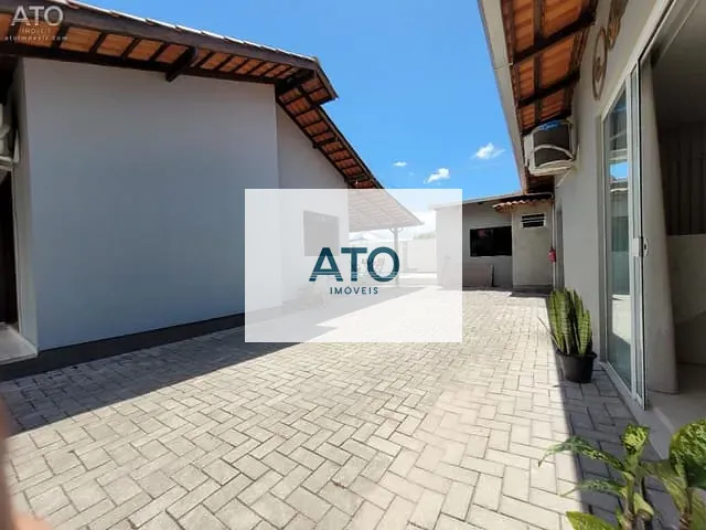 Casa com 367m² 2 quartos e 2 banheiros, à venda, no bairro Centro em Tijucas