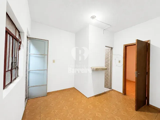 Casa 1 quarto e 1 banheiro, para alugar, no bairro Vale do Jatobá em Belo Horizonte