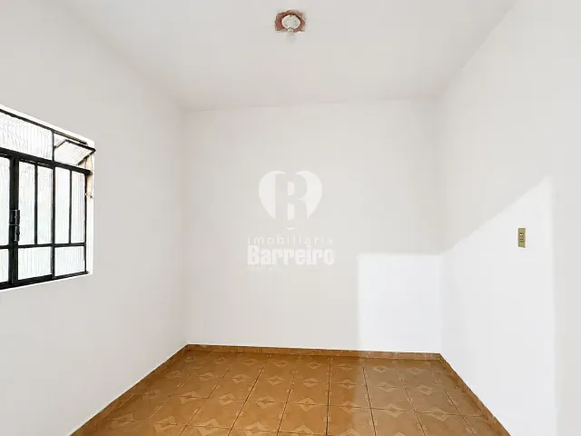 Casa 1 quarto e 1 banheiro, para alugar, no bairro Vale do Jatobá em Belo Horizonte