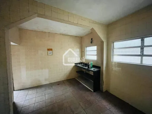Casa com 70m² 2 quartos e 2 banheiros, para alugar, no bairro Vila Áurea (Vicente de Carvalho) em Guarujá