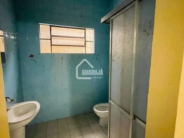 Casa com 70m² 2 quartos e 2 banheiros, para alugar, no bairro Vila Áurea (Vicente de Carvalho) em Guarujá