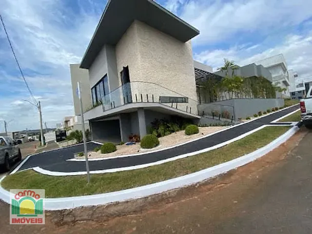 Casa com 420m² 4 quartos e 5 banheiros, à venda, no bairro Condomínio Residencial Grand Trianon em Anápolis