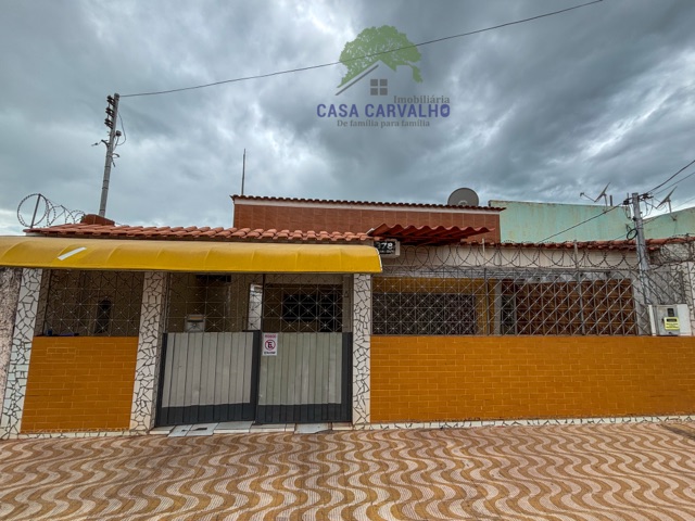 Casa 3 quartos e 2 banheiros, para alugar, no bairro Centro em Ladário