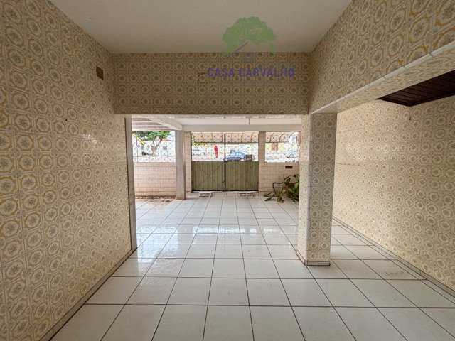 Casa 3 quartos e 2 banheiros, para alugar, no bairro Centro em Ladário