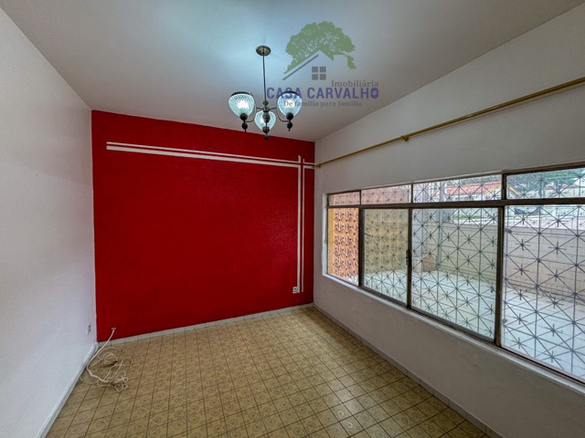 Casa 3 quartos e 2 banheiros, para alugar, no bairro Centro em Ladário