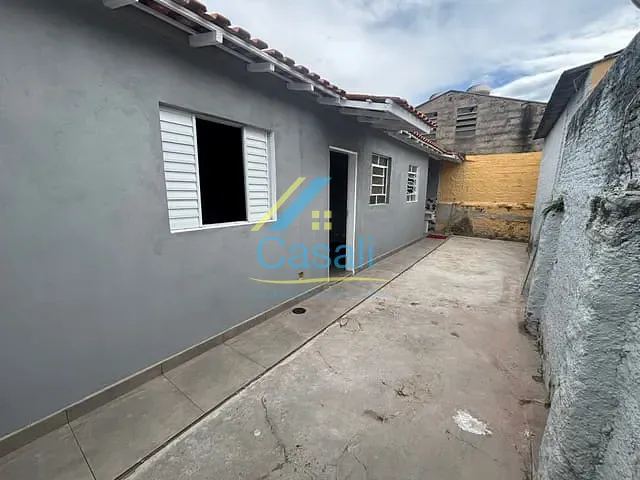 Casa 1 quarto e 1 banheiro, para alugar, no bairro Jardim Rene em São Roque