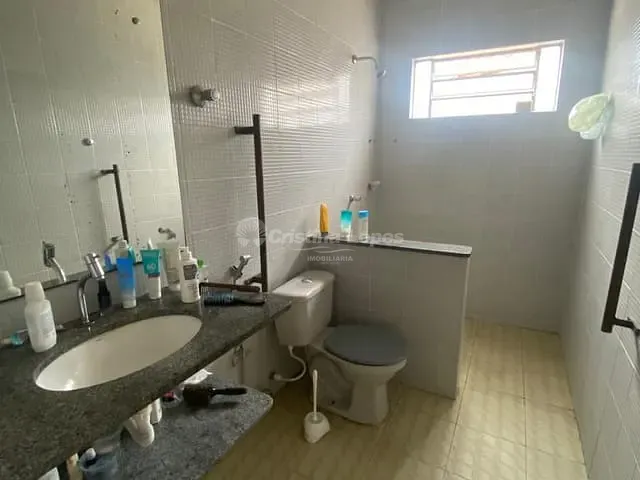 Casa 6 quartos e 2 banheiros, à venda, no bairro Fátima em Teresina