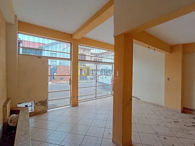 Casa 5 quartos e 3 banheiros, à venda, no bairro Centro em Porto Feliz