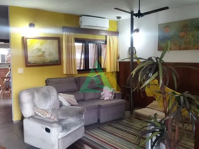 Casa com 360m² 3 quartos e 2 banheiros, à venda, no bairro Centro em Mogi Mirim