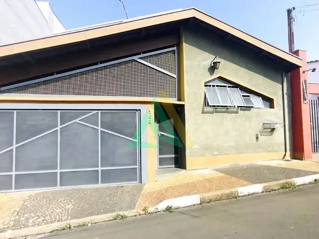 Casa com 360m² 3 quartos e 2 banheiros, à venda, no bairro Centro em Mogi Mirim