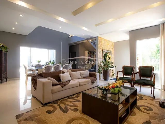 Casa com 667m² 4 quartos e 5 banheiros, à venda, no bairro Esperança em Londrina