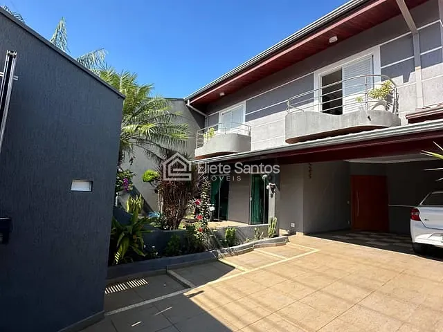 Casa com 300m² 3 quartos e 4 banheiros, à venda, no bairro Parque Residencial Jaguari em Americana