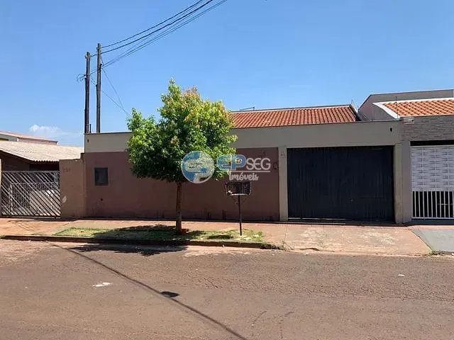 Casa com 250m² 3 quartos e 1 banheiro, à venda, no bairro Marabá em Londrina