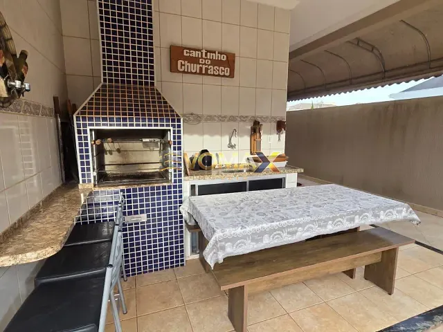 Casa 3 quartos e 3 banheiros, à venda, no bairro Jardim Marabá em Itapetininga