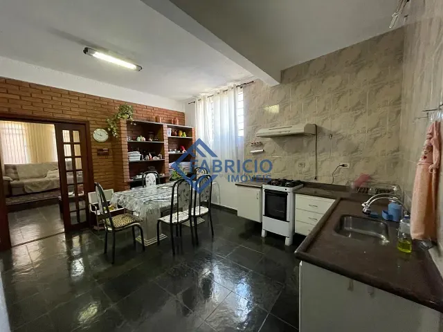 Casa com 296m² 3 quartos e 3 banheiros, à venda, no bairro Capela em Vinhedo