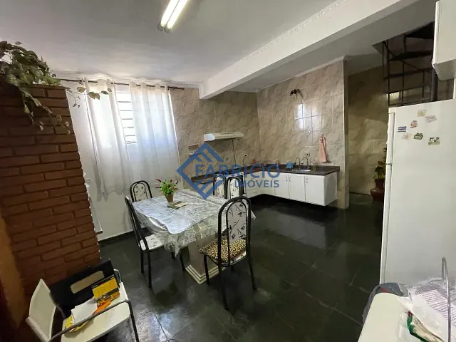 Casa com 296m² 3 quartos e 3 banheiros, à venda, no bairro Capela em Vinhedo