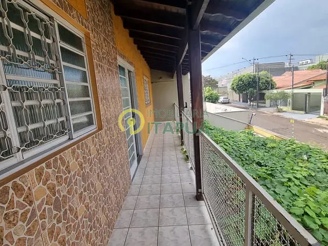Casa com 200m² 5 quartos e 3 banheiros, à venda, no bairro Jardim Planalto em Londrina