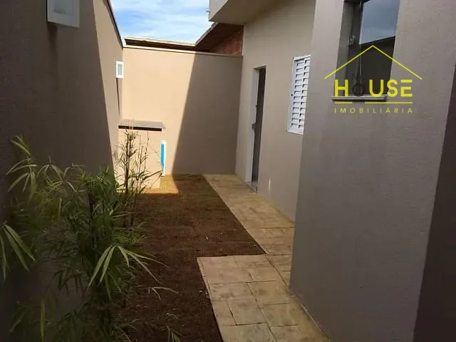 Casa com 183m², à venda, no bairro Jardim das Carobeiras em Votuporanga