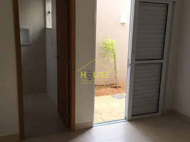 Casa com 183m², à venda, no bairro Jardim das Carobeiras em Votuporanga
