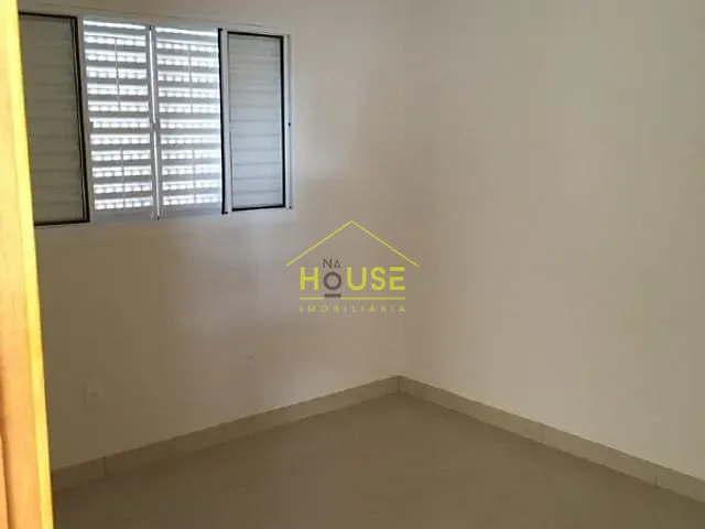 Casa com 183m², à venda, no bairro Jardim das Carobeiras em Votuporanga