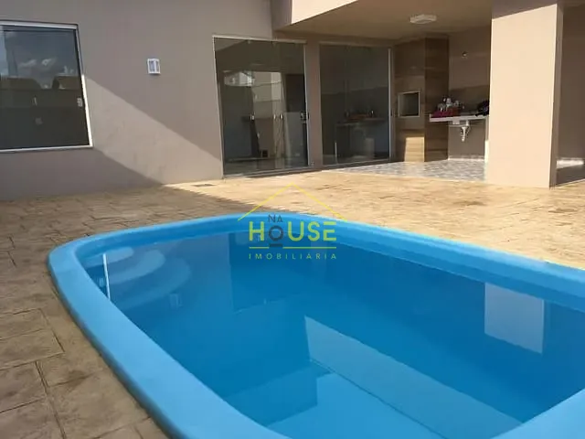 Casa com 183m², à venda, no bairro Jardim das Carobeiras em Votuporanga