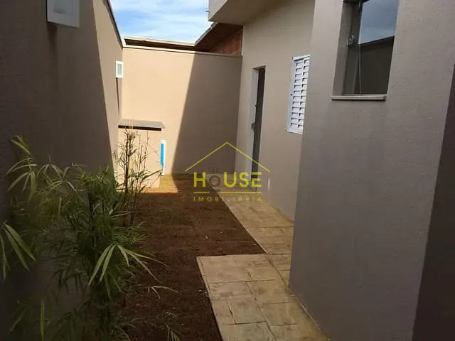 Casa com 183m², à venda, no bairro Jardim das Carobeiras em Votuporanga